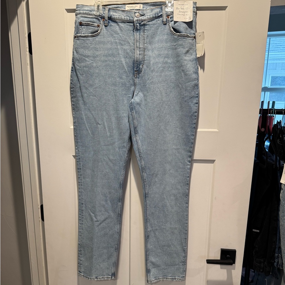 NWT Abercrombie & Fitch “The 90’s Slim Straight Ultra High-Rise Jeans” 16 Long